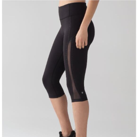 Lululemon Black Smooth Stride 17" Crop Legging Size 10 - Picture 1 of 11